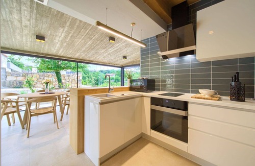 Nenadici House | Wonderful private villa for 6 people with WIFI, A/C, private pool, TV, patio and parking