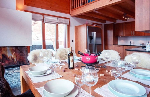 Barboleusaz House | Wonderful private villa for 8 guests with WIFI, TV, terrace and parking