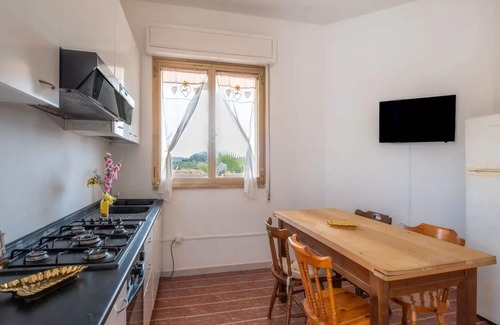 Padula Fede Villa | Wonderful private villa for 6 guests with TV, patio and pets allowed