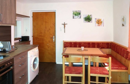 Serfaus House | Wonderful private villa for 10 guests with WIFI, private pool, TV, terrace and parking