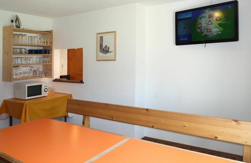 Serfaus House | Wonderful private villa for 10 guests with WIFI, private pool, TV, terrace and parking