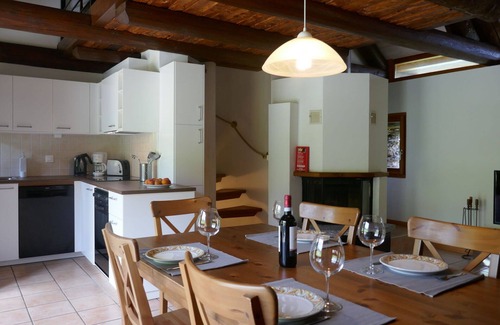 Acquarossa House | Wonderful private villa for 6 people with WIFI, TV, patio, pets allowed and parking