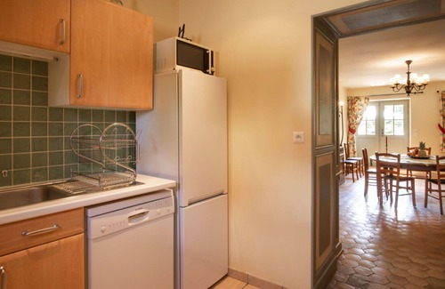 La Tagniere House | Wonderful private villa for 8 people with WIFI, pool, TV, patio, pets allowed and parking