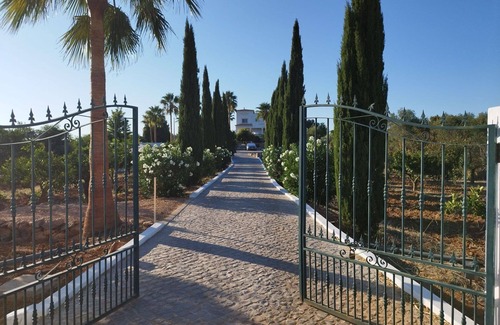Albufeira Villa | Wonderful private villa with private pool, A/C, WIFI, TV, patio, panoramic view and parking
