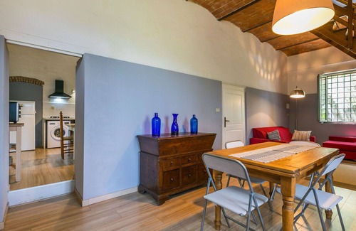 Lorenzana House | Wonderful private villa for 8 guests with WIFI, pool, pets allowed and parking