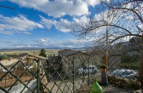 Sovicille House | Wonderful private villa with WIFI, TV, terrace, pets allowed, panoramic view and parking