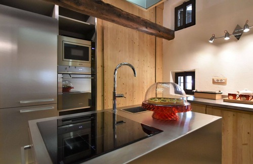 Madesimo House | Wonderful private villa for 8 people with WIFI, hot tub, TV, terrace, pets allowed and parking