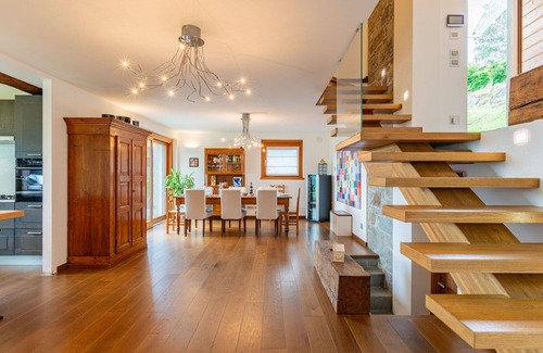 Morbegno House | Wonderful private villa for 8 people with WIFI, hot tub, A/C, TV, terrace, pets allowed and park.