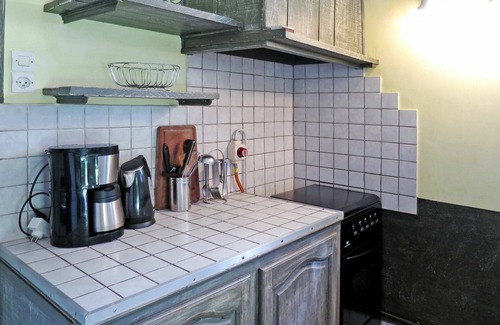 Queyrac House | Wonderful private villa for 4 guests with TV, terrace, pets allowed and parking
