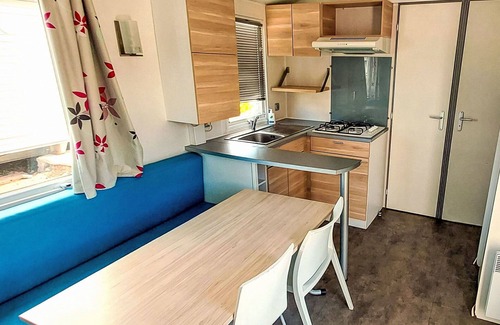 Dolni Chabry House | Wonderful private villa for 4 people with WIFI, A/C, pool, terrace, pets allowed and parking