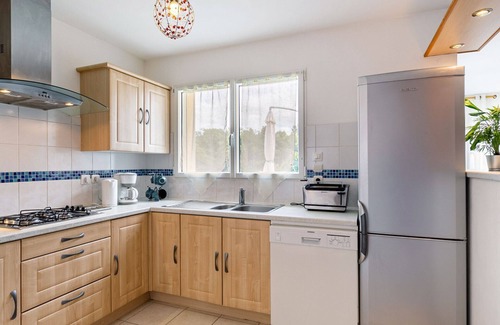 Kerlouan House | Wonderful private villa for 4 people with WIFI, TV, terrace and pets allowed