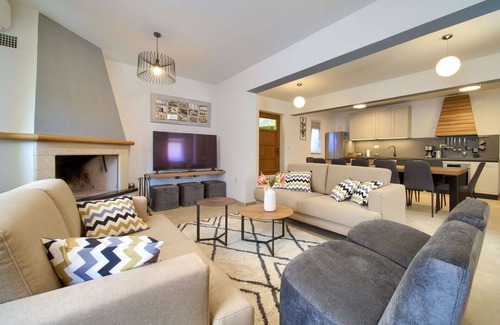 Senj House | Wonderful private villa for 12 guests with hot tub, WIFI, A/C, private pool, TV and terrace