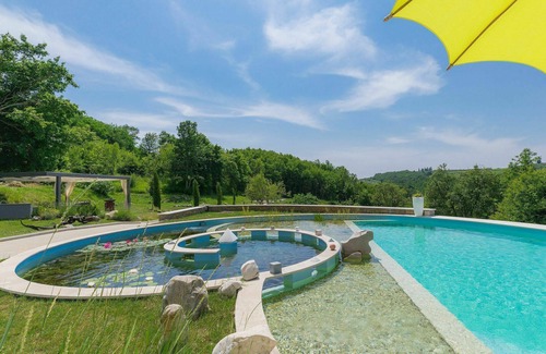 Momjan Villa | Wonderful private villa for 6 people with private pool, A/C, WIFI, terrace, pets allowed and par.