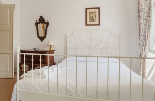 Gondufe Villa | Wonderful private villa for 10 guests with pool, WIFI, TV, terrace and parking