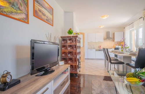 Drivenik House | Wonderful private villa for 8 people with WIFI, A/C, private pool, TV, terrace and pets allowed