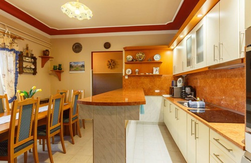 Balatonkiliti House | Wonderful private villa for 10 guests with WIFI, A/C, private pool, TV, patio and parking
