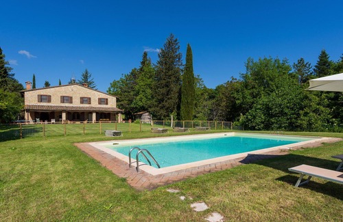 Cetona Villa | Wonderful private villa for 8 people with WIFI, private pool, TV, patio and panoramic view