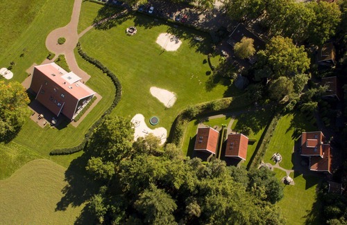 Losser House | Wonderful private villa for 16 guests with WIFI, TV, terrace and parking