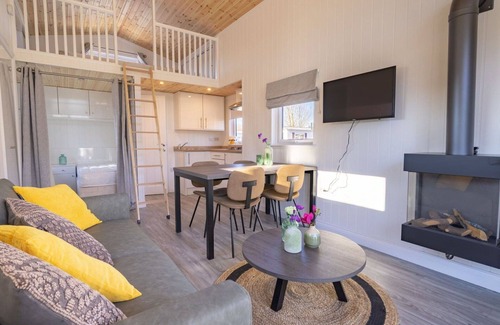 Susteren House | Wonderful private villa for 4 guests with WIFI, pool, TV and terrace