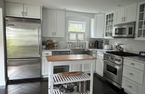 Bedford House | Wonderful Renovated Family Friendly Home Close to Boston and Lexington