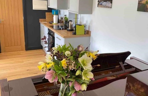 Ledbury Apartment | Wonderful rural idyll with glorious views and Yamaha baby grand piano