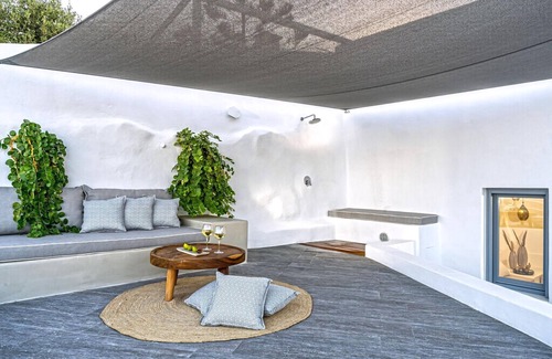 Exo Gonia Villa | Wonderful Santorini Villa | 1 Bedroom | Villa Gonia | Astonishing Views &.