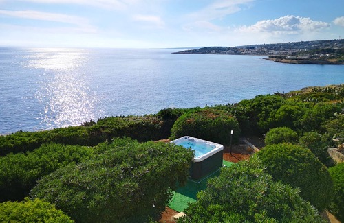 Marina di Felloniche Ski Chalet | Wonderful seaview w/direct sea access & jacuzzi
