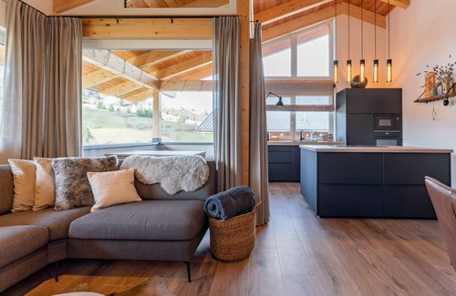 Sankt Lambrecht House | Wonderful ski in-ski out lodge with sauna