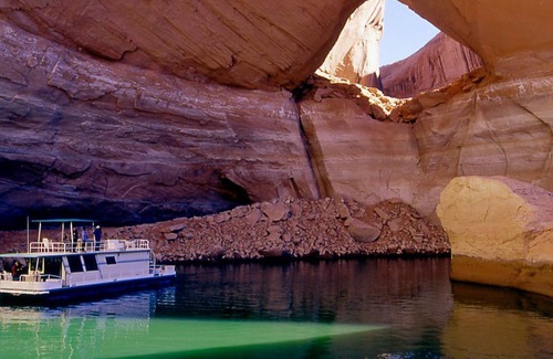 Wahweap Resort | Wonderful Stay! Parking, Nearby Golf! Minutes away from Lake Powell Campground!