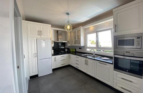 Chimenea Villa | Wonderful Villa Burriana Beach