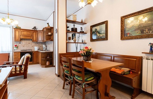 Rossi House | Wonderful villa for 4 guests with TV, terrace and parking