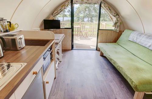 Langley-on-Tyne House | Wonderful villa for 4 guests with WIFI, terrace and parking