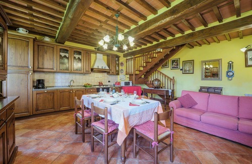 Pescaglia House | Wonderful villa for 6 guests with private pool, WIFI, TV, patio and parking