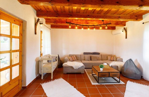 Badacsonyors House | Wonderful villa for 6 guests with A/C, WIFI and TV