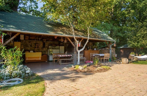 Holubovska Basta Villa | Wonderful villa for 6 people with A/C, WIFI, private pool, TV, patio and parking