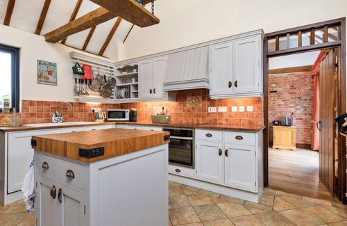 Faversham House | Wonderful villa for 4 people with WIFI and parking