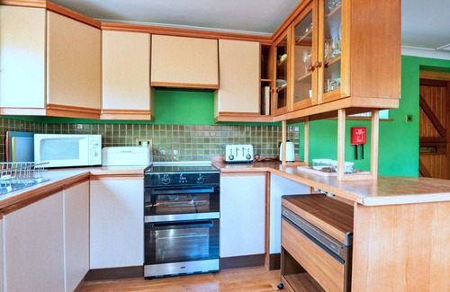 Llanidloes House | Wonderful villa for 6 people with WIFI, terrace and parking