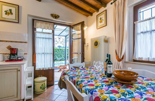 San Gimignano Villa | Wonderful villa for 4 people with hot tub, private pool, WIFI, TV, terrace and parking