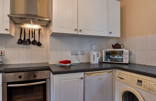 Heligan House | Wonderful villa for 6 guests with WIFI, terrace and pets allowed