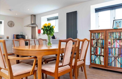 Thurlby House | Wonderful villa for 6 guests with WIFI and pets allowed