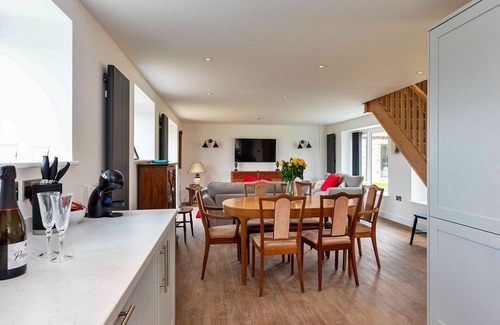 Thurlby House | Wonderful villa for 6 guests with WIFI and pets allowed