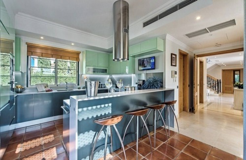 Almancil Villa | Wonderfully Stylish & Luxurious Villa, Heated Pool, Designer Interior