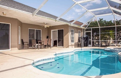 West Kissimmee House | Wonderland at White Crane - Hot tub & Lake views!