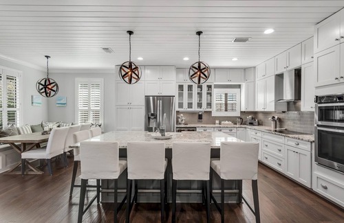Sugarwood Beach House | Wood Beach Retreat – Perfect 30A Location offering Easy Beach Access & Private Pool