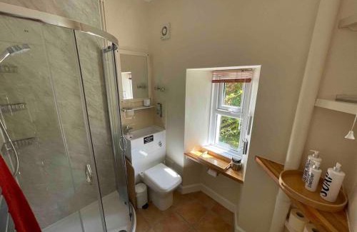 Peebles House | Wood Cottage