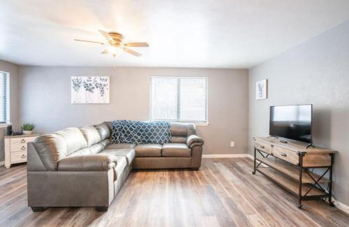 Sunnyland Apartment | WOOD INN Cozy 2BD over the bridge
