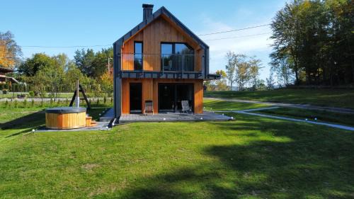 Tropie Apartment | Wood Lake Rożnów