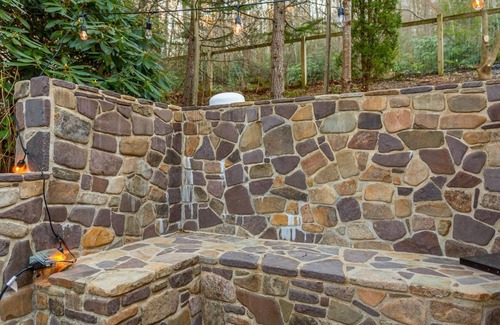 Rawley Springs House | Wood-sided Cabin Near Biking Hiking Spots HOT TUB Backs up to GW National Forest