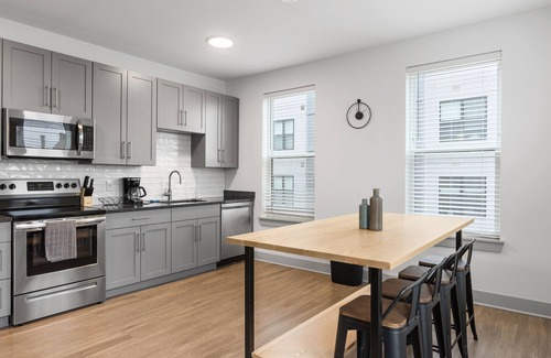 East Walnut HIlls Apartment | Woodburn Exchange