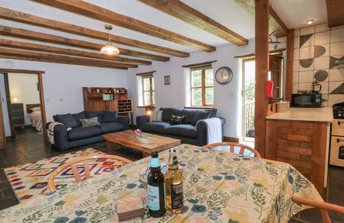 Rezare Cottage | WOODCUTTERS, pet friendly, character holiday cottage in Launceston